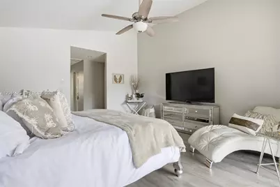 241 Fairmont Way, Weston, FL 33326 - Photo 24