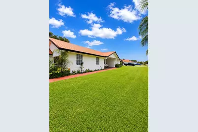 18740 SW 294th Ter, Homestead, FL 33030 - Photo 4