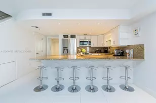 425 Grapetree Dr, Key Biscayne, FL 33149 - Photo 6