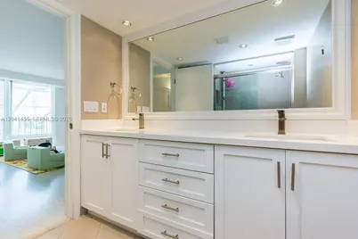 425 Grapetree Dr #206, Key Biscayne, FL 33149 - Photo 24