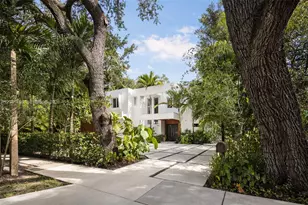 3901 Kumquat Ave, Miami, FL 33133 - Photo 2
