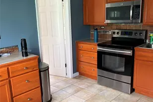 124 NW 6th Ave, Hallandale Beach, FL 33009 - Photo 14
