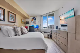 325 S Biscayne Blvd, Miami, FL 33131 - Photo 12