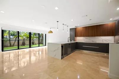 21387 Marina Cove Cir #12-F, Aventura, FL 33180 - Photo 1