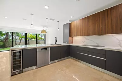 21387 Marina Cove Cir #12-F, Aventura, FL 33180 - Photo 2