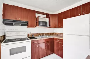 841 SW 7th St, Pompano Beach, FL 33060 - Photo 8