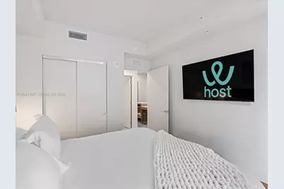 11 NE 6th St #807, Miami, FL 33132 - Photo 38
