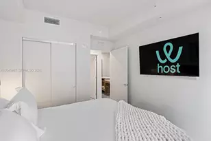 11 NE 6th St, Miami, FL 33132 - Photo 38