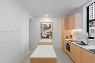 11 NE 6th St, Miami, FL 33132 - Photo 20