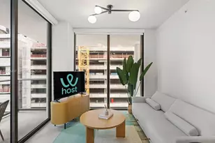 11 NE 6th St, Miami, FL 33132 - Photo 30