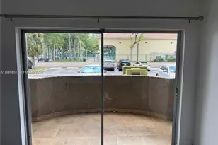 5199 NW 7th St, Miami, FL 33126 - Photo 14