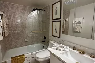 1200 St Charles Pl, Pembroke Pines, FL 33026 - Photo 16