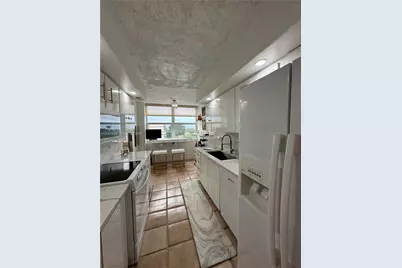 1200 Saint Charles Pl #618, Pembroke Pines, FL 33026 - Photo 6