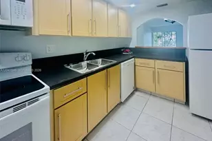 8101 SW 73rd Ave, Miami, FL 33143 - Photo 2