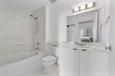 234 NE 3rd St #1404, Miami, FL 33132 - Photo 10