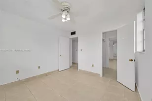 5050 NW 7th St, Miami, FL 33126 - Photo 16