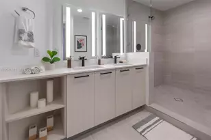 221 SW 12th St, Miami, FL 33130 - Photo 20
