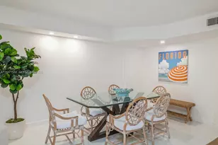 6423 Collins Ave, Miami Beach, FL 33141 - Photo 4