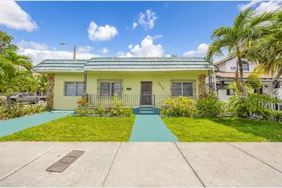 1477 NW 2nd St, Miami, FL 33125 - Photo 2