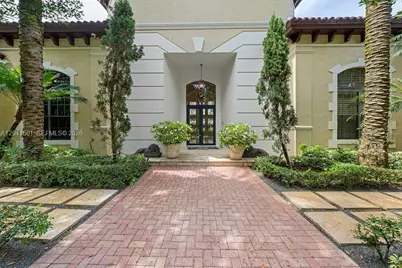 9001 SW 59th Ct, Pinecrest, FL 33156 - Photo 4