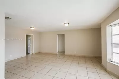 3333 NW 32nd Ct, Lauderdale Lakes, FL 33309 - Photo 4