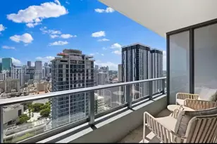 159 NE 6th St, Miami, FL 33132 - Photo 12