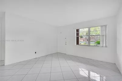 755 NW 104th Ave #104, Pembroke Pines, FL 33026 - Photo 4
