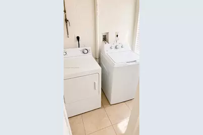 943 NW 63rd St, Miami, FL 33150 - Photo 30