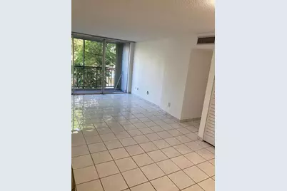 210 Fontainebleau Blvd #306, Miami, FL 33172 - Photo 12