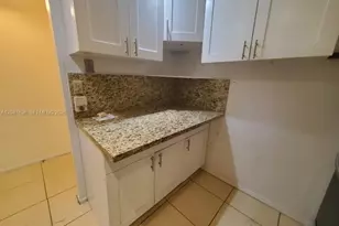 920 NE 169th St, North Miami Beach, FL 33162 - Photo 4