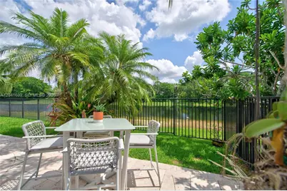 1136 Ginger Cir, Weston, FL 33326 - Photo 12