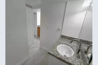 5701 Collins Ave #619, Miami Beach, FL 33140 - Photo 10