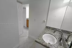 5701 Collins Ave, Miami Beach, FL 33140 - Photo 10