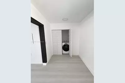 811 NW 65th St, Miami, FL 33150 - Photo 6