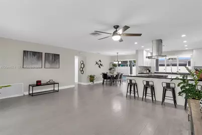 8661 NW 20th Ct, Sunrise, FL 33322 - Photo 6