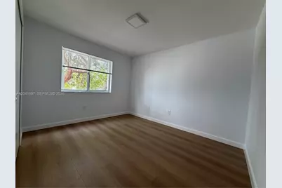 717 SW 11th Ave #206, Miami, FL 33130 - Photo 6