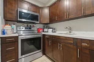 4801 NW 7th St, Miami, FL 33126 - Photo 20