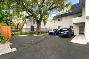 7722 NE 3rd Ct, Miami, FL 33138 - Photo 12