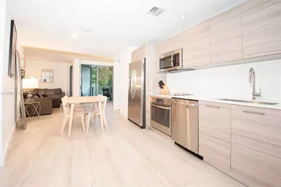 121 NE 34th St #814, Miami, FL 33137 - Photo 12