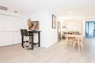 121 NE 34th St, Miami, FL 33137 - Photo 10