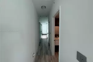 690 SW 1st Ct, Miami, FL 33130 - Photo 16
