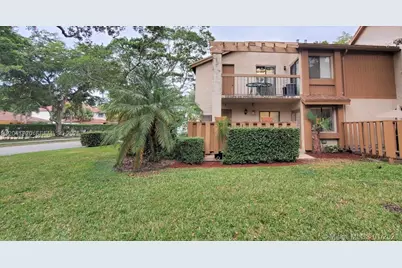 40 Wimbledon Lake Dr #216, Plantation, FL 33324 - Photo 14