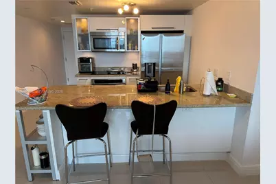 185 SW 7th St #2104, Miami, FL 33130 - Photo 4