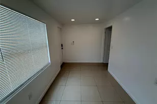 548 NW 30th St, Miami, FL 33127 - Photo 4