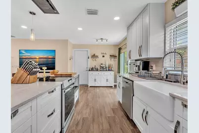 1851 Riverwood Ln, Coral Springs, FL 33071 - Photo 10