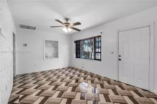 576 NW 147th St, Miami, FL 33168 - Photo 2
