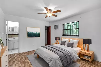 576 NW 147th St, Miami, FL 33168 - Photo 12
