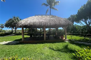 2401 Collins Ave, Miami Beach, FL 33140 - Photo 28