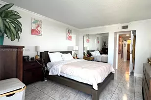 2401 Collins Ave, Miami Beach, FL 33140 - Photo 16