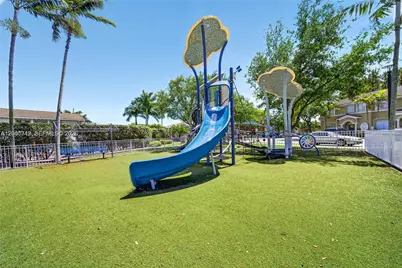 1068 SE 24th Ave #1068, Homestead, FL 33035 - Photo 12